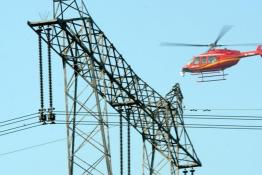 直升机航巡消缺 确保“两节”期间骨干电网安全运行