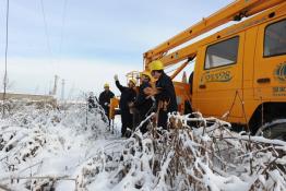 鞍山公司从容抗击暴雪