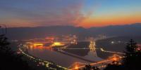 三峡水利枢纽全新盛装迎新年