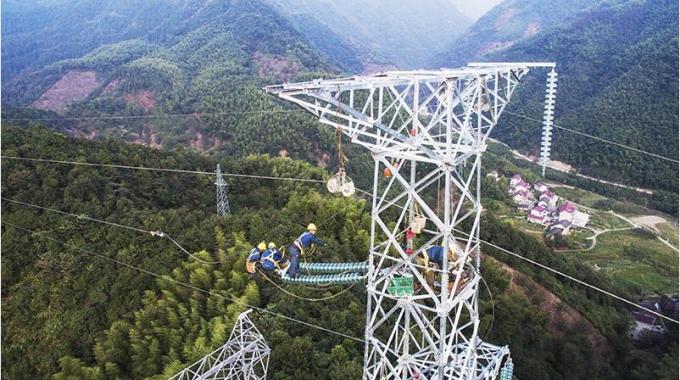 加紧建设安徽宁国至黄山吴川变电站220千伏输电线路