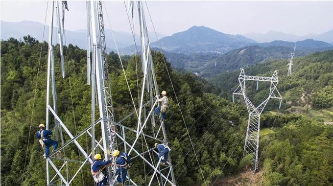 加紧建设安徽宁国至黄山吴川变电站220千伏输电线路