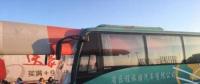 吉林市一风力发电扇叶穿进大客车 目击者称无人受伤