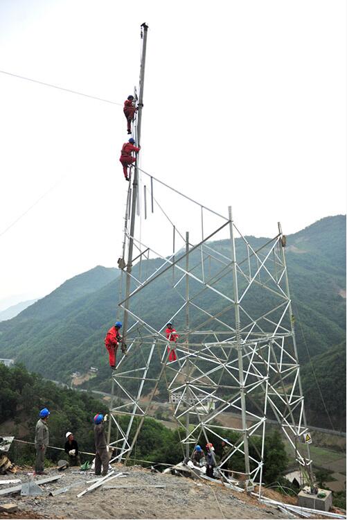 十堰公司35千伏上津-关防输电线路架设工程即将全线架通