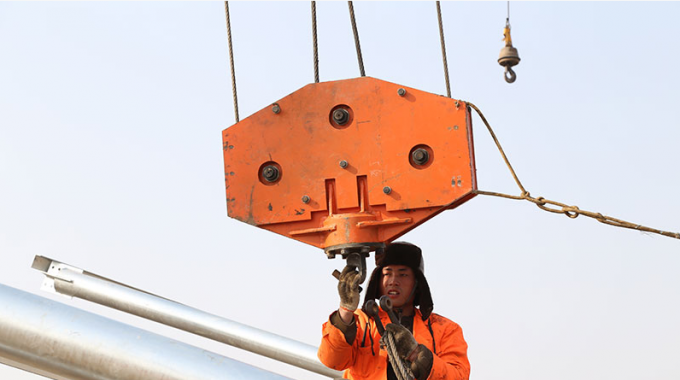榆横—潍坊1000千伏特高压工程昌乐境内（29标段）首基铁塔组立完成