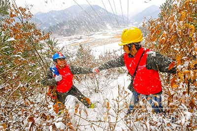 孝昌供电：暴雪巡检