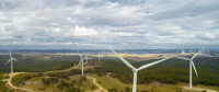 澳能源部长考察金风科技风光同场项目