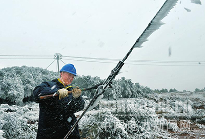云南电网：防冰抗冰保供电