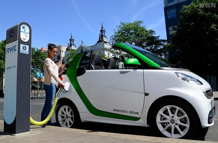 绿色车牌贡献环保力量 带动新能源汽车的发展和普及