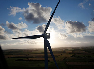 维斯塔斯和EDPR合作安装风力涡轮机耦合混合示波器