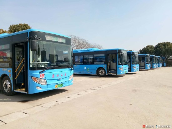 南京溧水16辆新能源公交车上路“开跑”