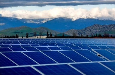 2017年太阳能主导全球新能源发电投资 中国是主要推动力