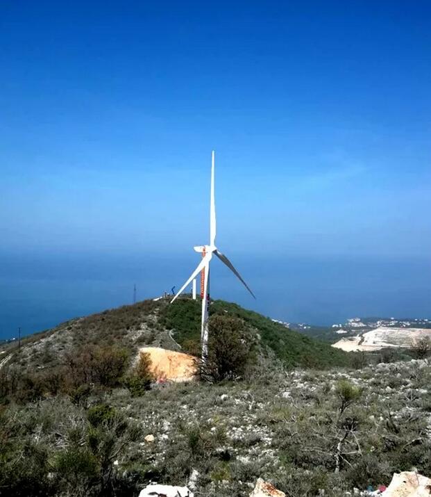 上海电力首个欧洲风电项目圆满完成第一台风机吊装