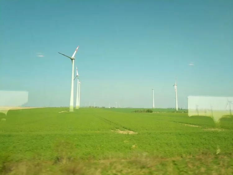 德国能源转型：柏林至弗赖堡沿途光伏风电