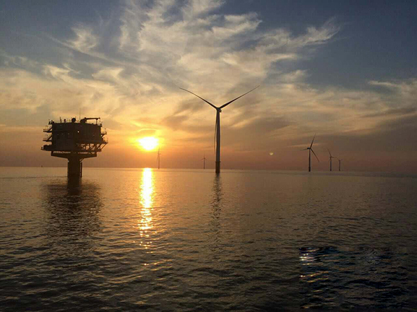 中国首个“双十”海上风电项目投运