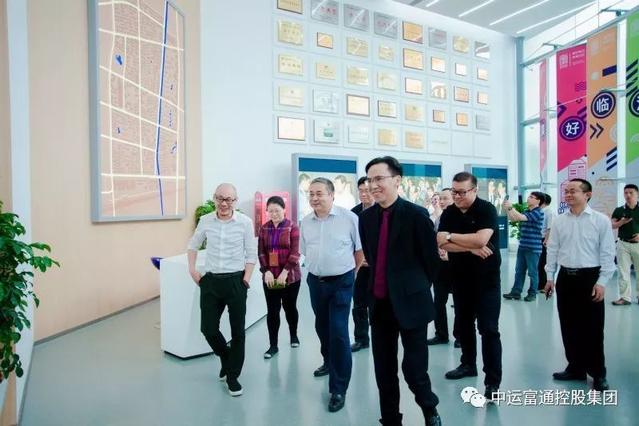 武汉长江新城管委会一行考察上海庚创科技智慧城市实践项目
