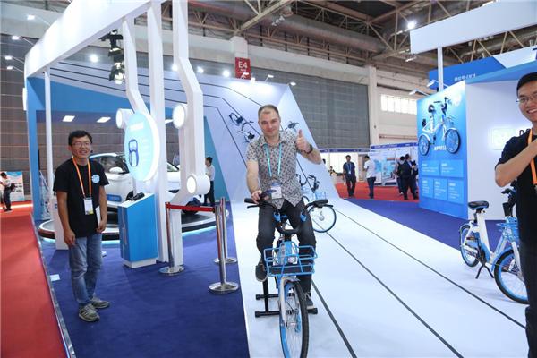 哈罗单车亮相第十四届国际交通展 打造智慧城市共享出行解决方案