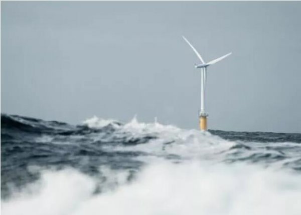 世界上第一个商业化漂浮式海上风场安装电池储能系统