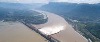 三峡大坝：洪峰过境