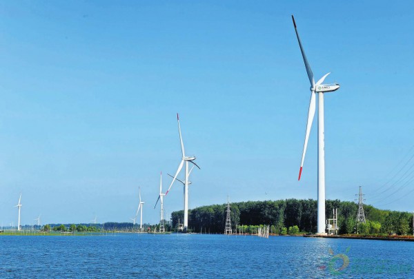 安徽首个标准湖面风电场发电超40亿