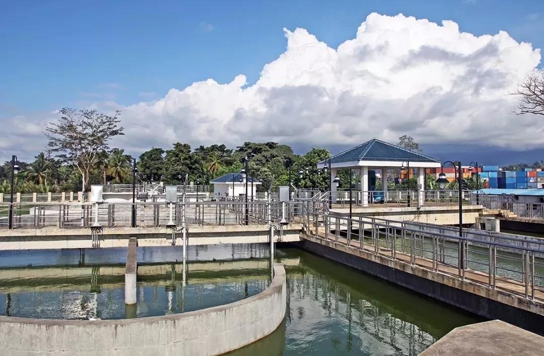 赤道几内亚规模最大、最先进的环保项目★  赤道几内亚马拉博城市污水处理工程★  2015年12月，加纳凯蓬供水扩建工程提前半年实现通水目标，并获评2017年“中国境外可持续基础设施项目”。