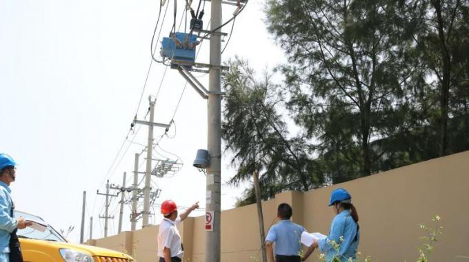      该局高度重视台风防御工作，于9月16日11时启动台风Ⅱ级响应。全局员工周末正常上班，重点开展输配电线路设电安全隐患精益化整治工作。