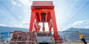 世界起重量最大白鹤滩水电站泄洪洞门机具备投运条件